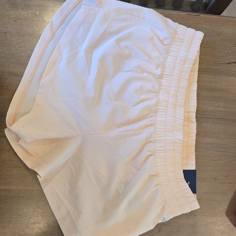 DSG Women's Athletic Shorts - Light Peach Size Small, Nwt